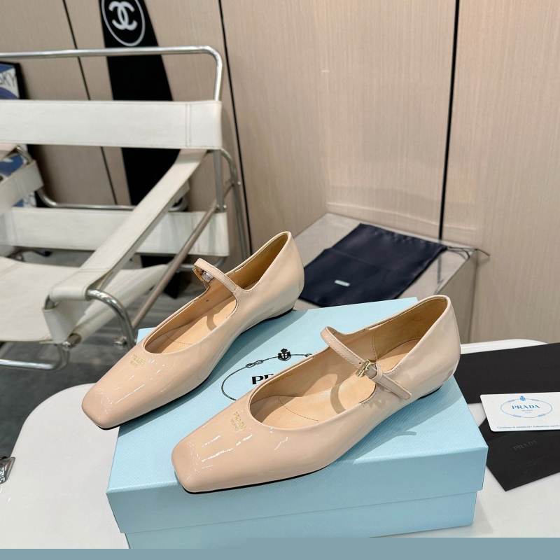 Pra*a flat shoes